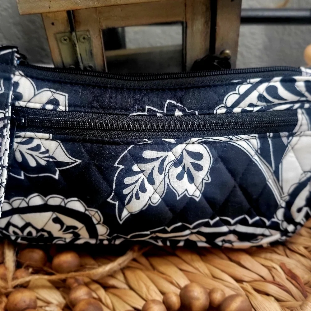 Vera Bradley wristlet NWOT - Picture 3 of 10